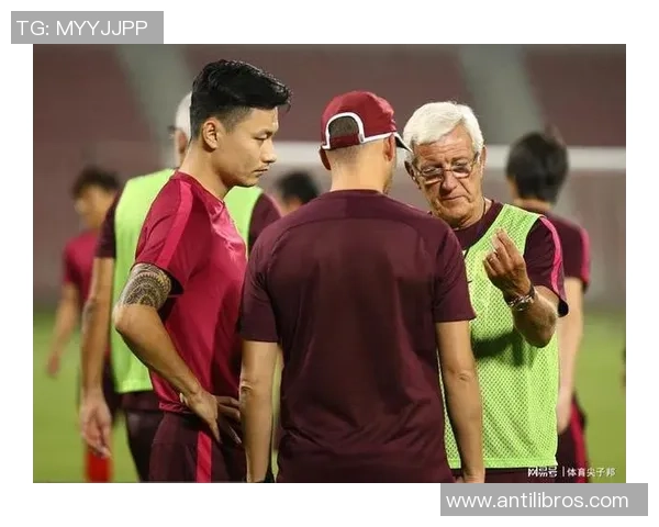 足球明星与其他明星的精彩互动瞬间揭秘与背后的故事分享