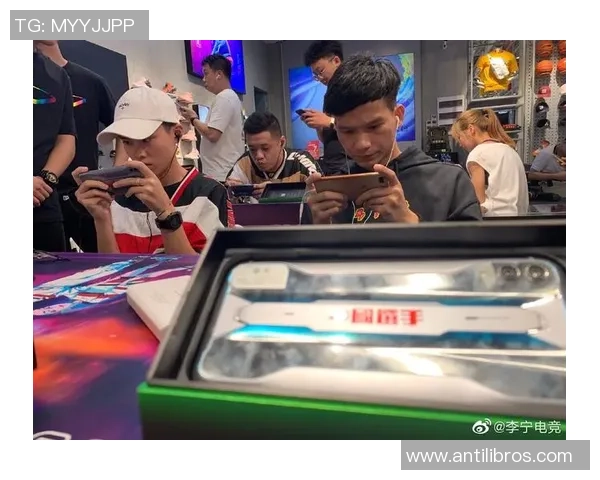 和平精英战术：LNG的包夹体系